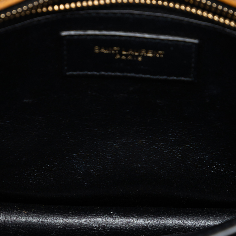 Pre-Loved Saint Laurent Smooth Calfskin Monogram Cassandra Clasp Bag - Picture 4 of 7